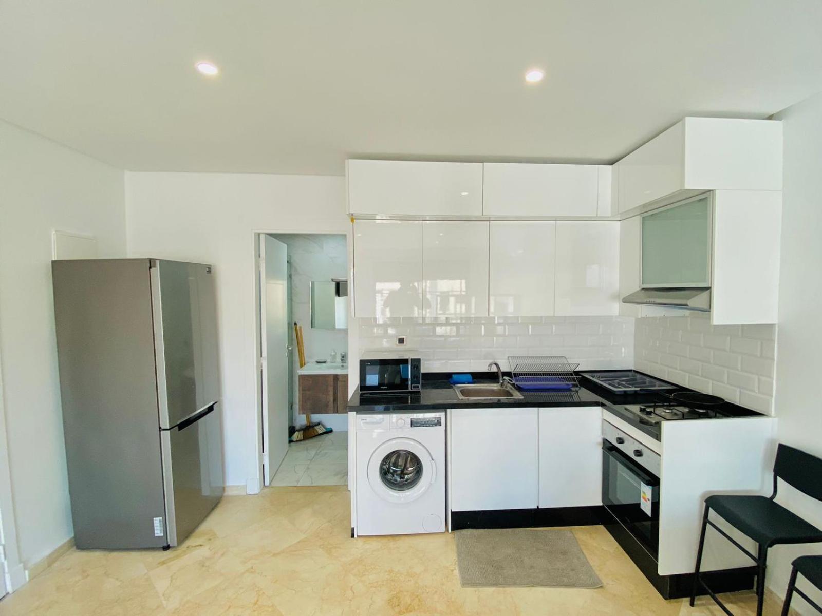 Quiet Top-floor By Med Faculty & Tram Lines Apartamento Casa Blanca